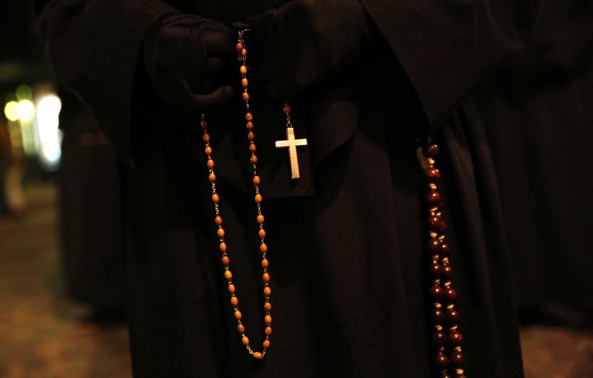 El Vía Crucis enseña el recogimiento de la Semana Santa cordobesa