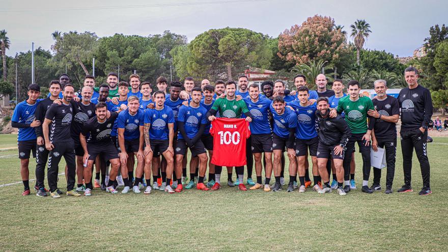 Manu Herrera celebra sus 100 partidos con el Interciy a pesar de que siguen los impagos