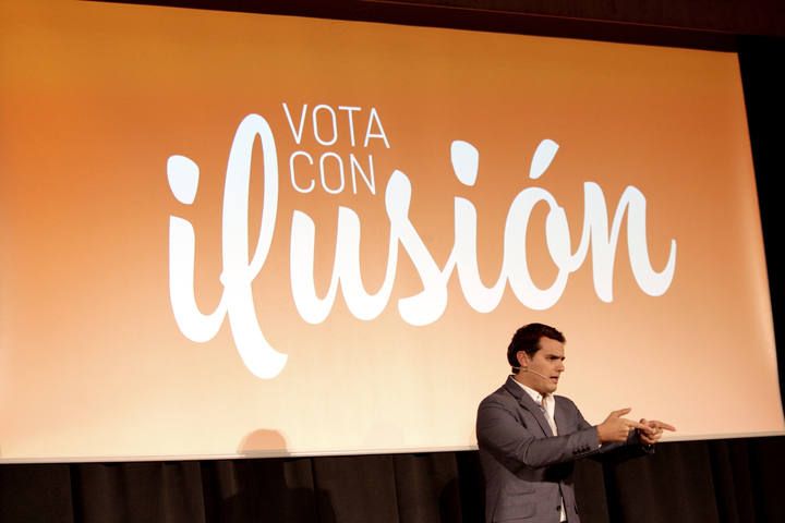 Albert Rivera en Alicante: "Queremos pinchar la burbuja política"