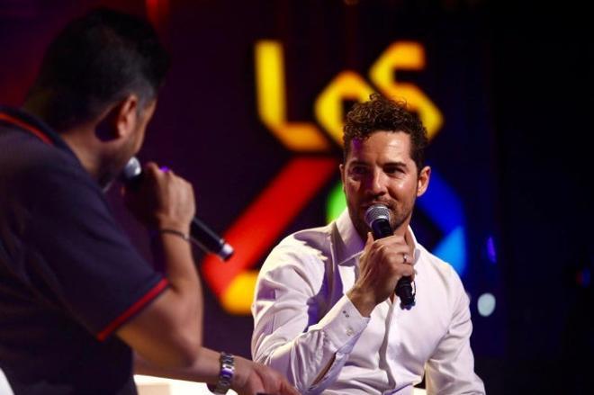 David Bisbal junto a Tony Aguilar en Los40 Básico Opel