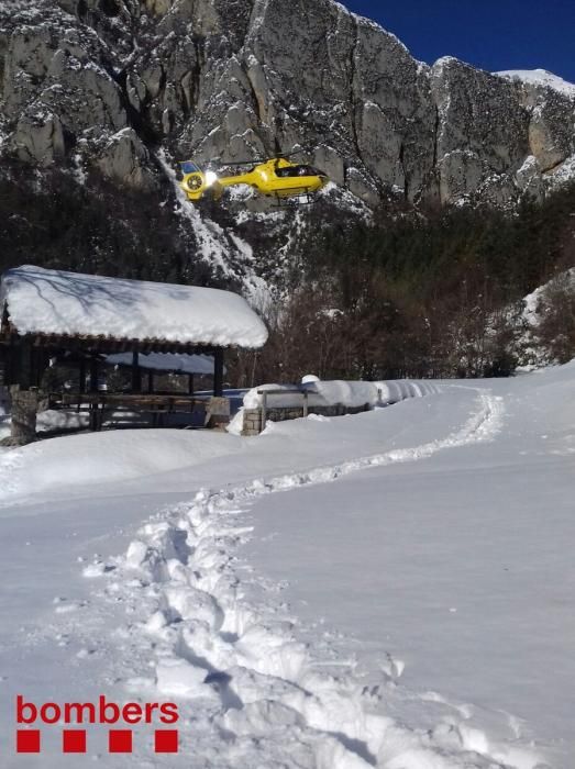 Rescat de persones aïllades per la neu a Saldes