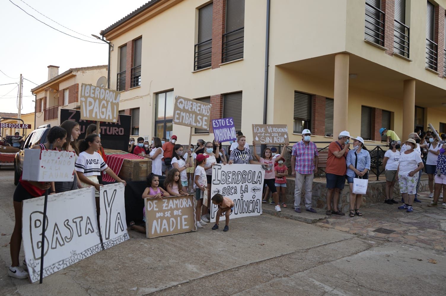 Manifestación contra el vaciado de Ricobayo.