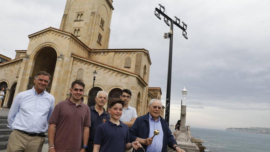 Todo preparado en San Pedro para la bendición de las aguas: &quot;Es el día en el que nos identificamos como ciudadanos de Gijón por encima de todo&quot;