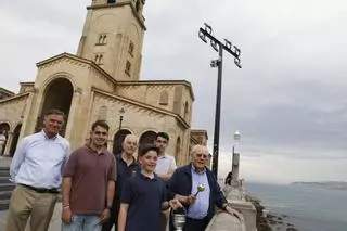 Todo preparado en San Pedro para la bendición de las aguas: "Es el día en el que nos identificamos como ciudadanos de Gijón por encima de todo" (en imágenes)