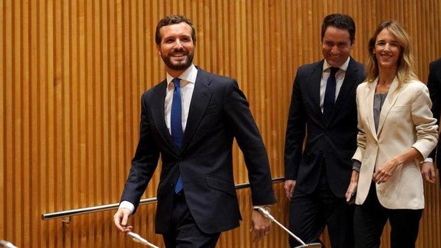 Casado acusa a Sánchez de usar Cataluña como &quot;coartada&quot; para un &quot;cambio de régimen&quot;