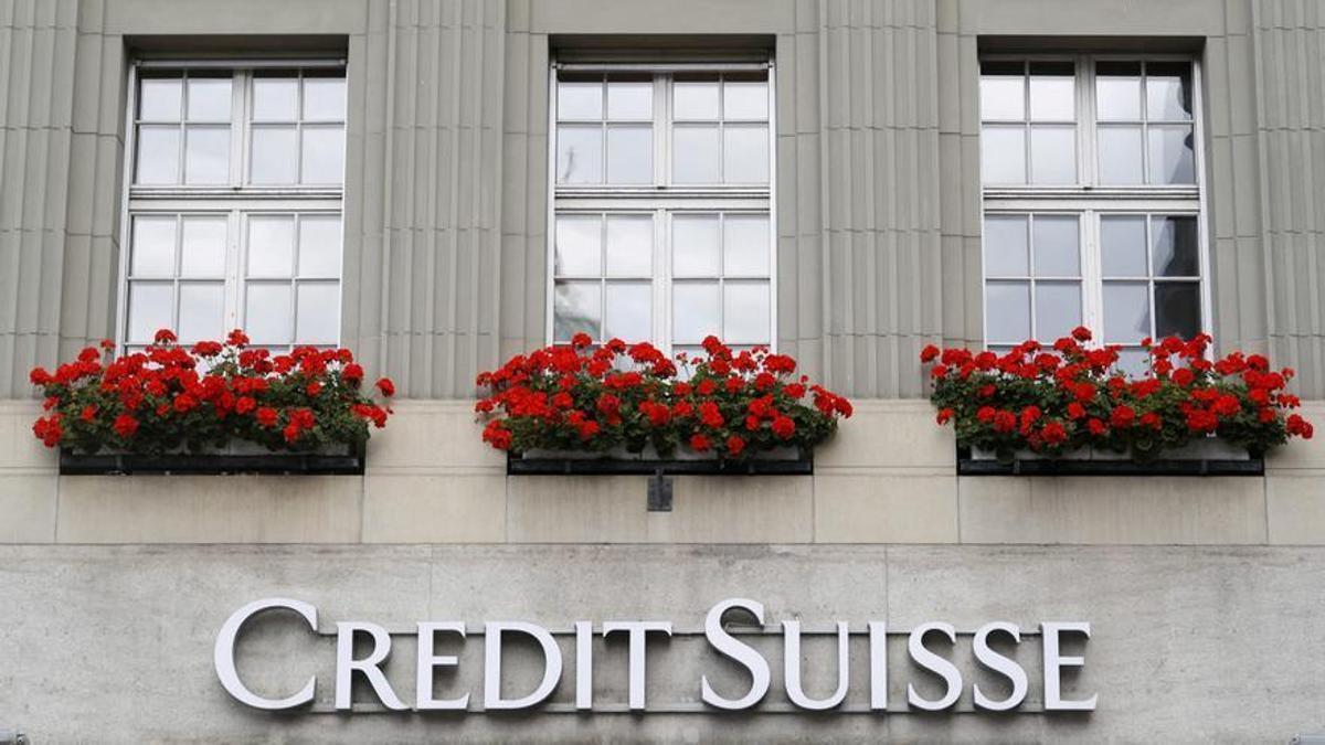 Credit Suisse pide el rescate al Banco de Suiza.