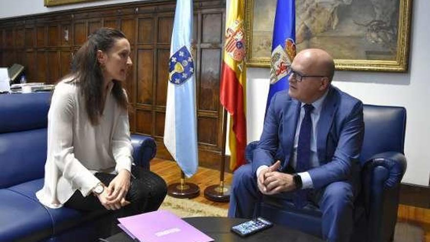 Mónica Seara con Manuel Baltar. // FdV