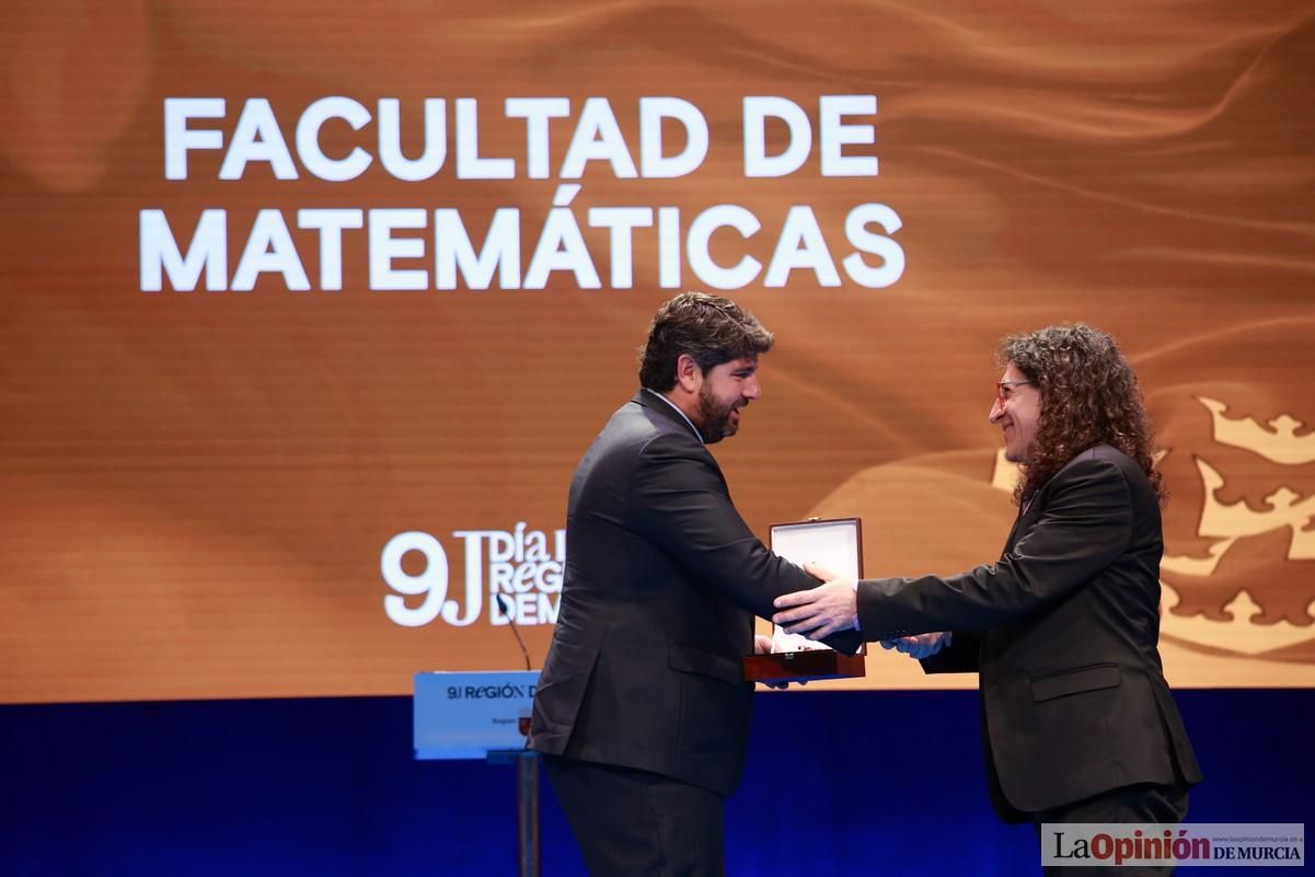 Así ha sido el acto institucional del Día de la Región de Murcia en el Teatro Romea