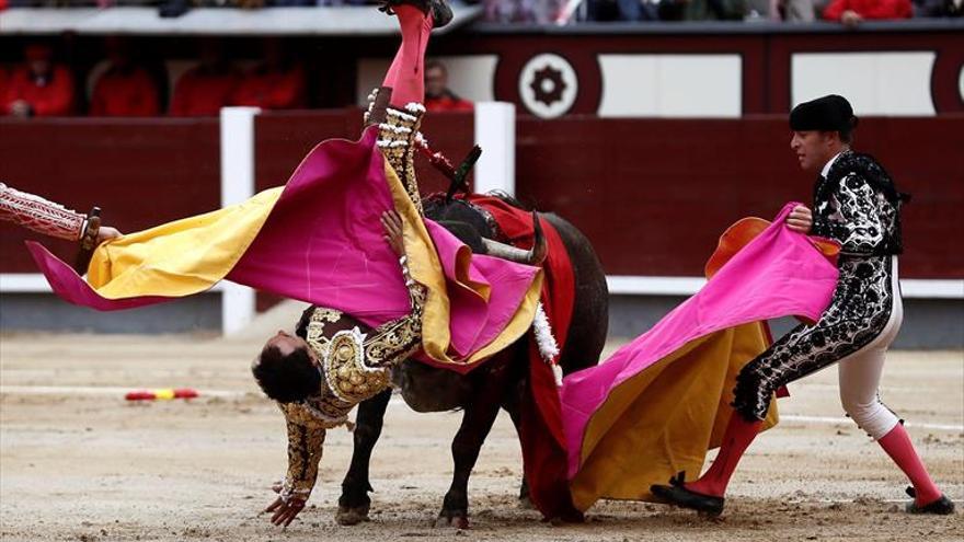 Cornada para El Cid en tarde otoñal