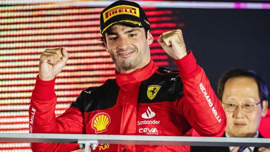 Carlos Sainz gana el Gran Premio de Singapur