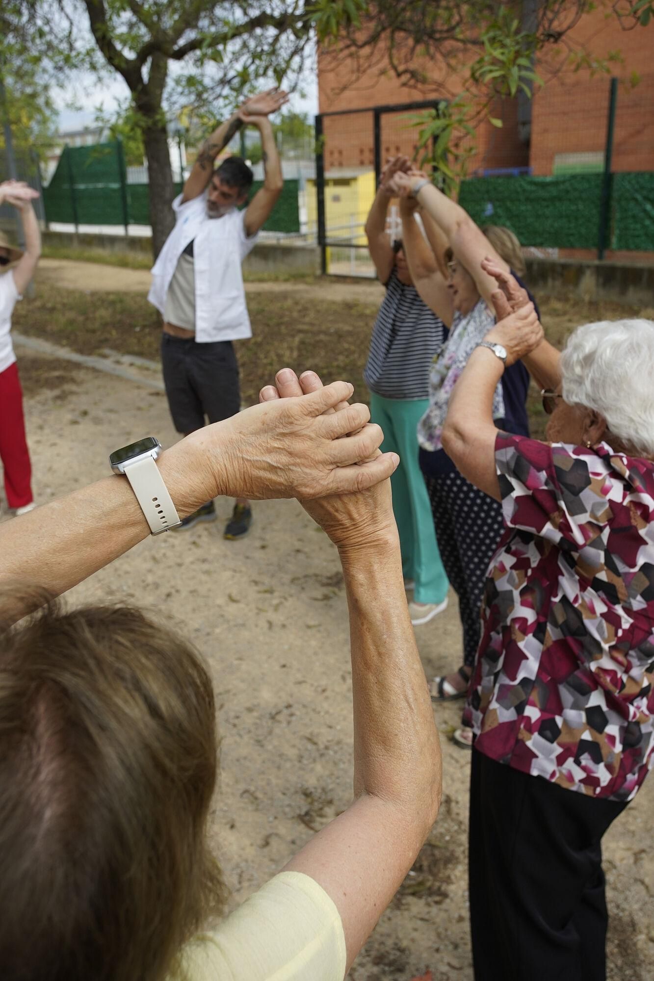 Salt CAP Alfons Moré transformació i reforma de l’atenció primària fisioterapeuta activitat amb persones de risc millora mobilitat