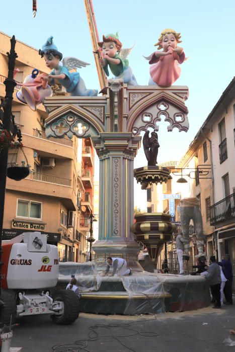 "Plantà" de las fallas de Gandia