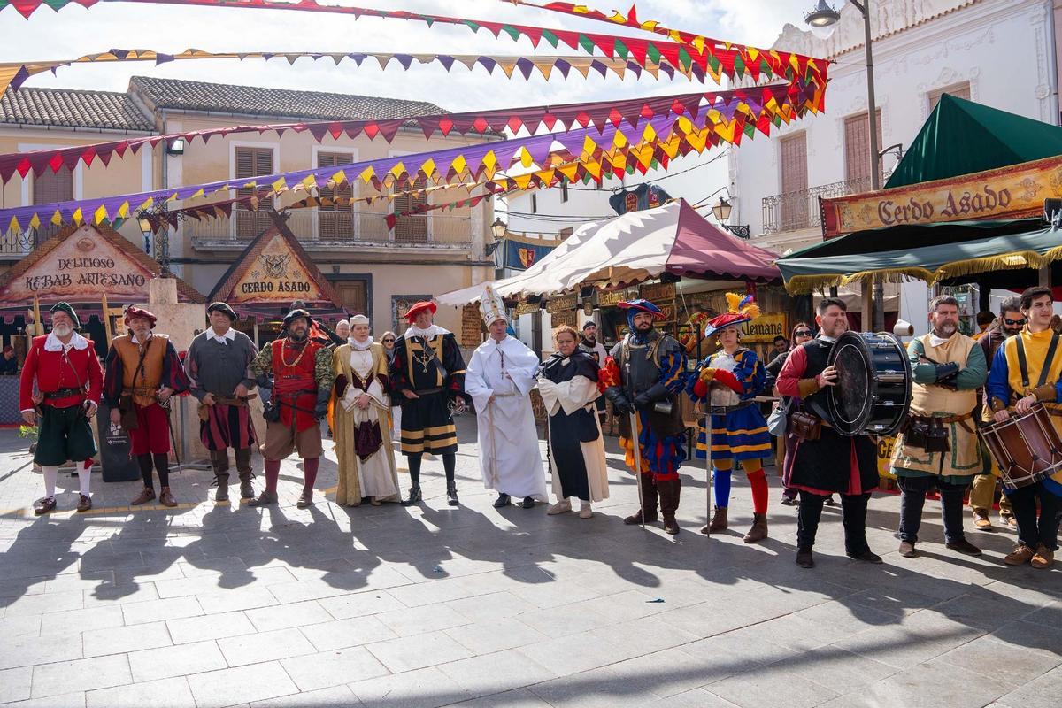 Así se sumerge Llombai en su historia con el mercado renacentista de los Borja