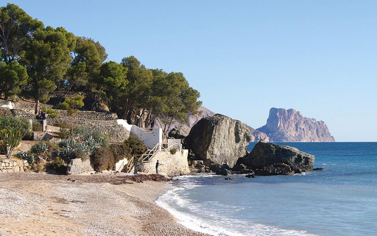 Rincon de Cap Negret por donde discurre el sendero azul galardonado