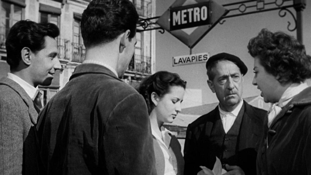 Una escena de la película 'Surcos', en Lavapiés