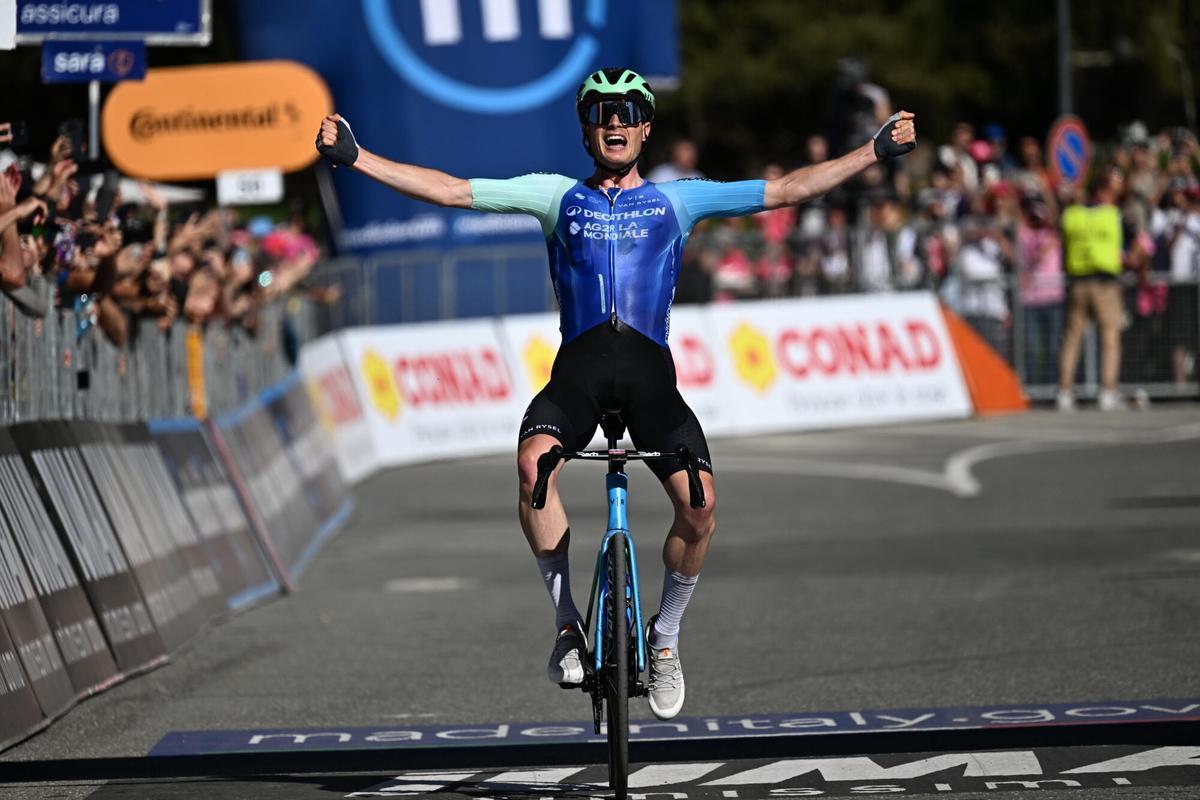 El Giro queda pendent d’una muntanya sense asfalt anomenada la Finestre El Giro queda pendent d’una muntanya sense asfalt anomenada la Finestre