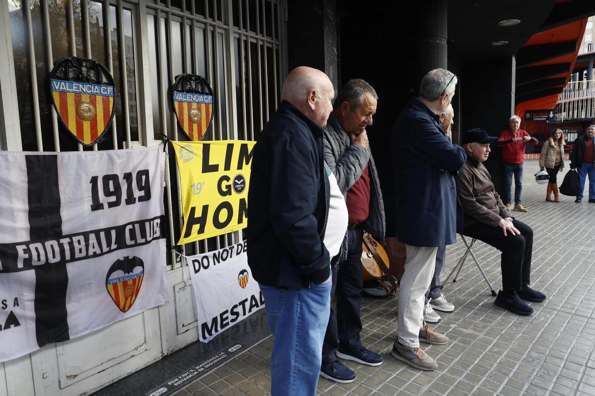 Los organizadores de la Traca de Forment durante el acto conmemorativo