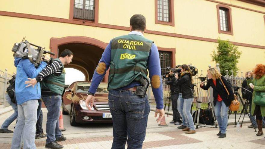 Detenidos dos trabajadores de Adif en Zaragoza por cobrar comisiones