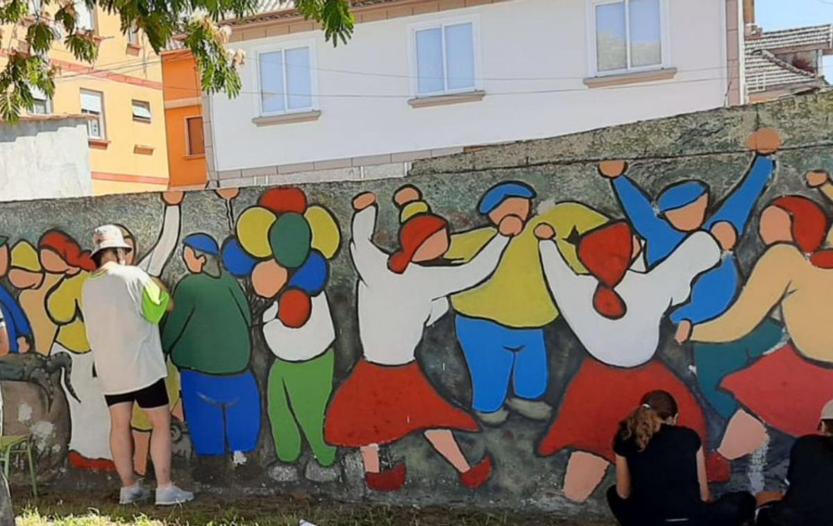 El mural del Adro da Peregrina antes de ser restaurado. | // FDV