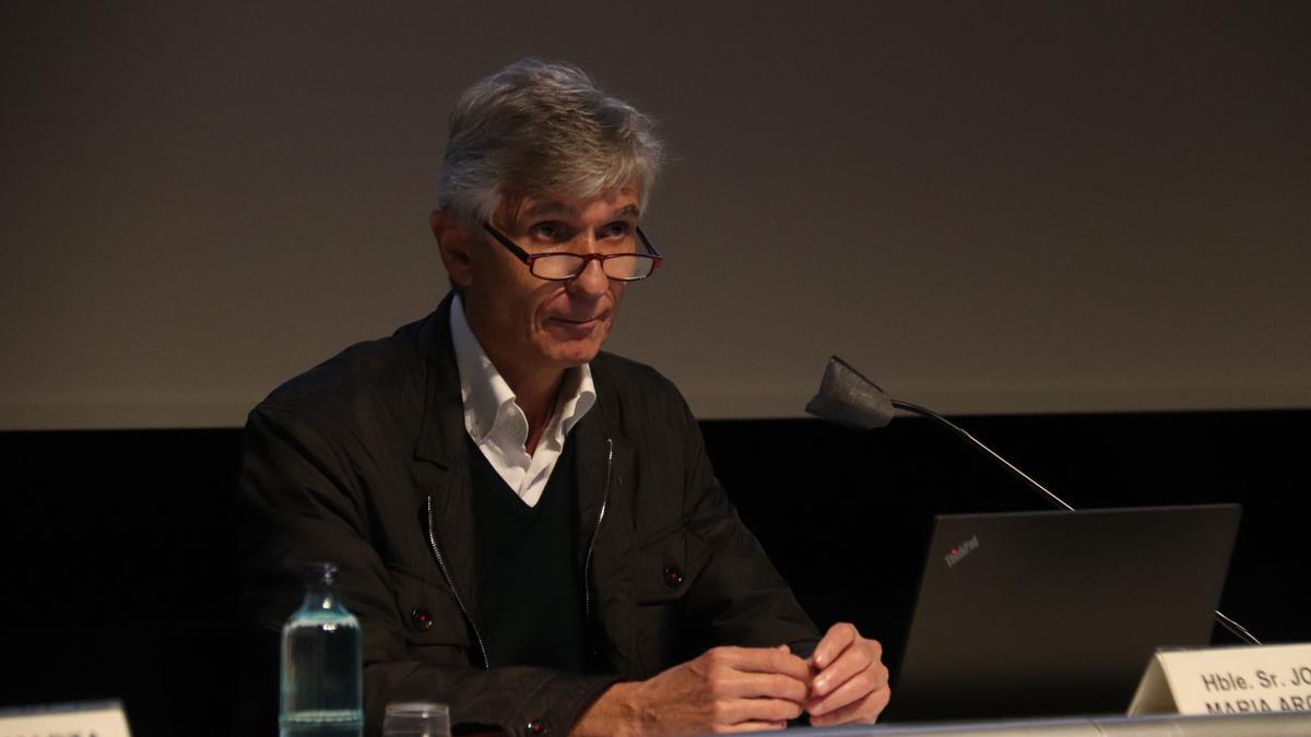 El conseller Josep Maria Argimon en una roda de premsa avui a Girona.