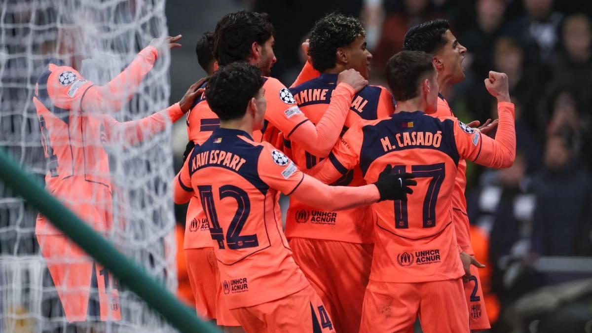 Espart, celebrando el gol de Lamine