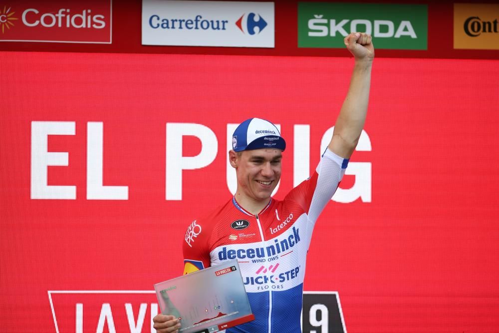 Jakobsen gana la cuarta etapa de la Vuelta.