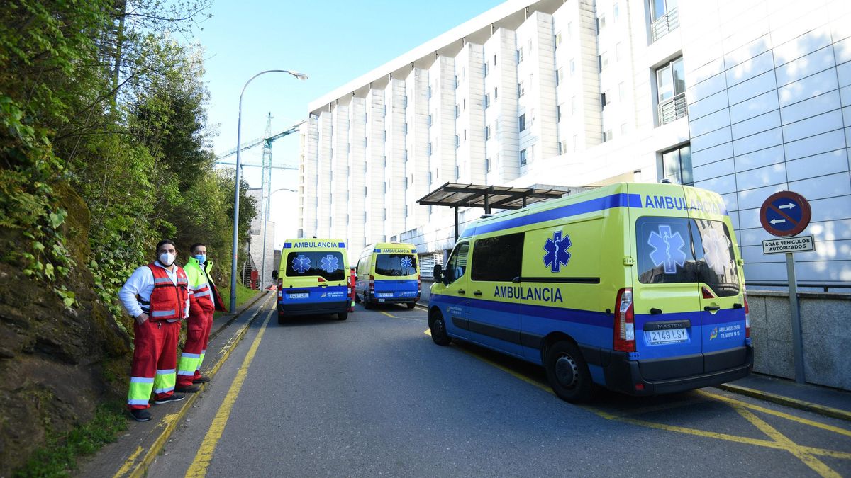 Ambulancias ante Urgencias de Montecelo