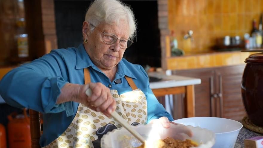 La ‘salsa de Nadal’ de la &quot;abuela Maria&quot; en menos de dos minutos y medio