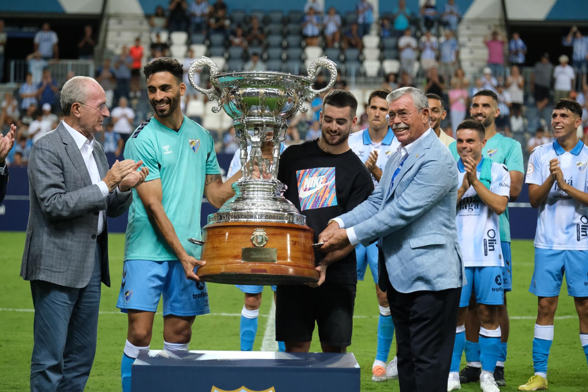 Málaga CF - Antequera CF: el Trofeo Costa del Sol, en imágenes