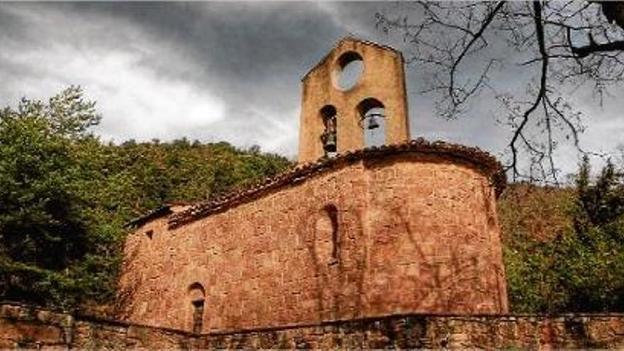 La capella de Santa Llúcia de Puigmal, a Sant Joan de les Abadesses.