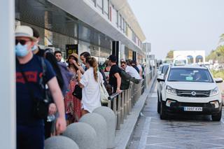 Marí Ribas afirma que Ibiza no puede otorgar más licencias estacionales de taxi con el nuevo decreto