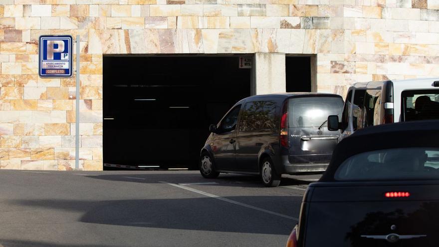 Acceso al parking de San Martín. | Ana Burrieza