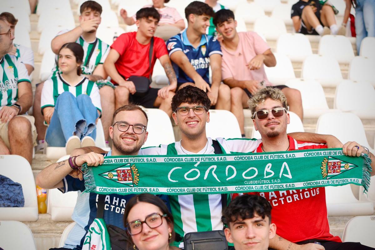 Córdoba CF-Huesca | Las imágenes de la afición en El Arcángel