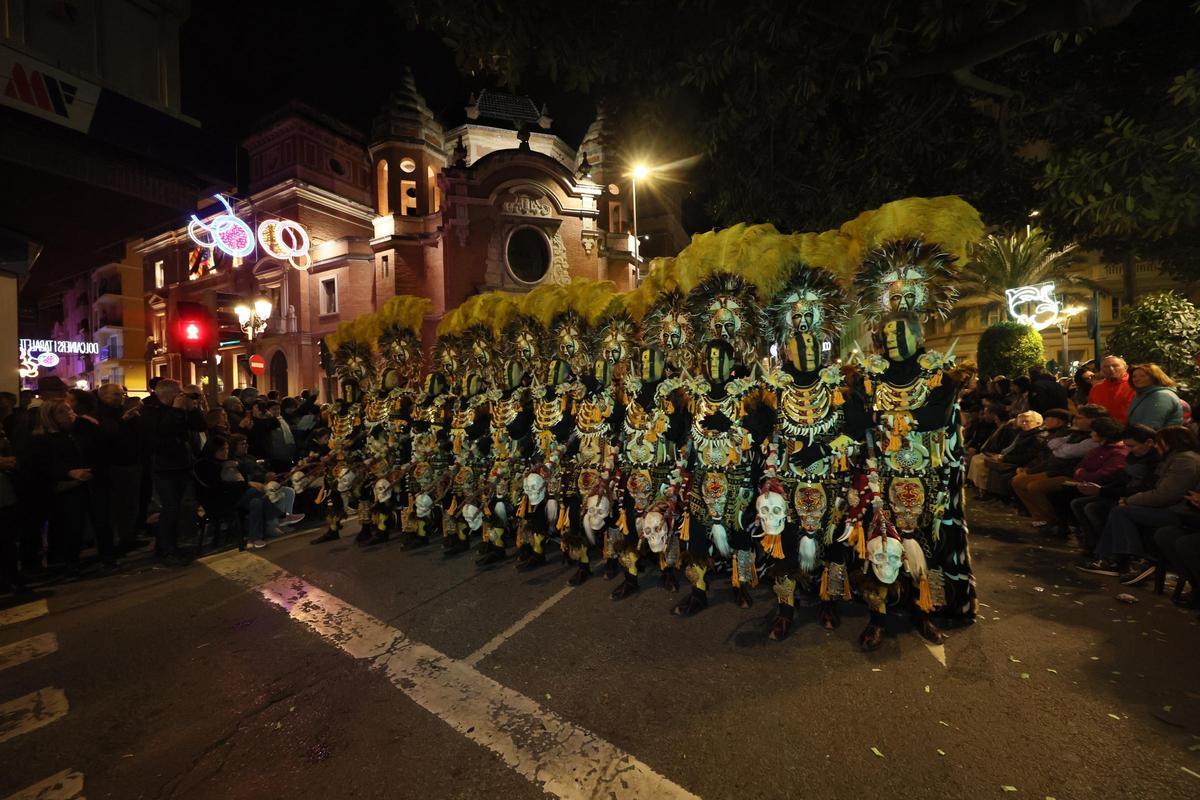 Las imágenes del desfile extraordinario del 50 aniversario de Moros d'Alquería