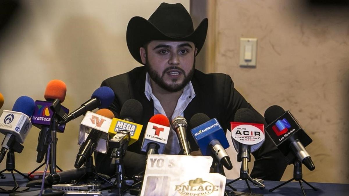 El cantante mexicano Gerardo Ortiz, pidiendo perdón por el polémico videoclip