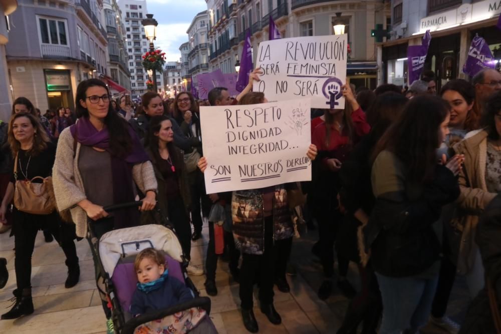 Miles de manifestantes colapsan el centro de Málaga en una marcha que comenzaba con polémica con Francisco de la Torre