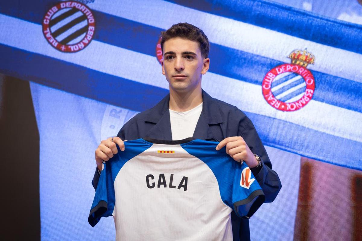 Àlex Calatrava en su presentación con el RCDE Espanyol