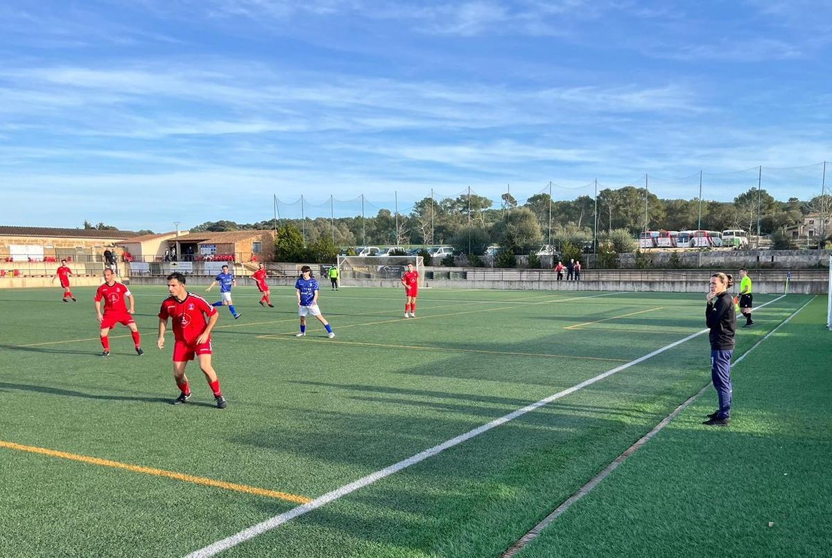 El debut de Alicia Carbonell como entrenadora en el Algaida