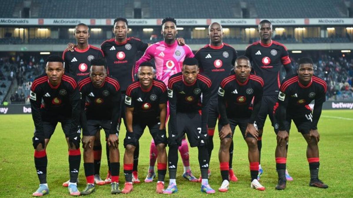 Orlando Pirates en el último partido de la pasada temporada