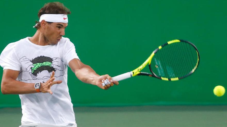 Rafa Nadal, durante un momento del entrenamiento que realizó en la jornada de ayer en Río de Janeiro.