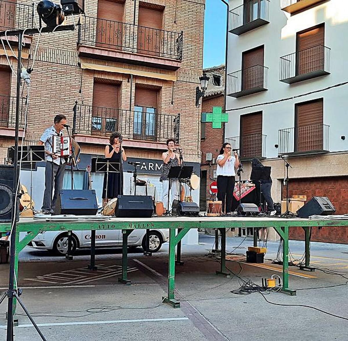 Artistas del Gremio actuó en la casa de cultura.  |