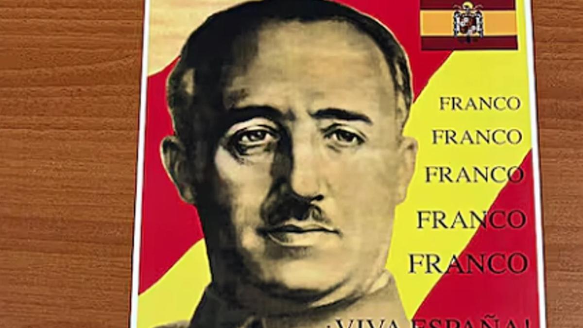 Calendario editado por el alcalde de Puente de Génave.