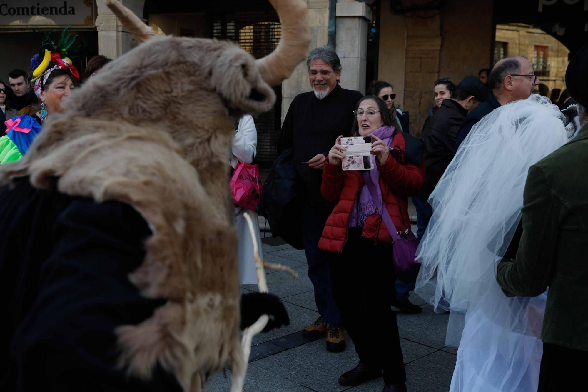 EN IMÁGENES: El Antroxu tradicional en Avilés