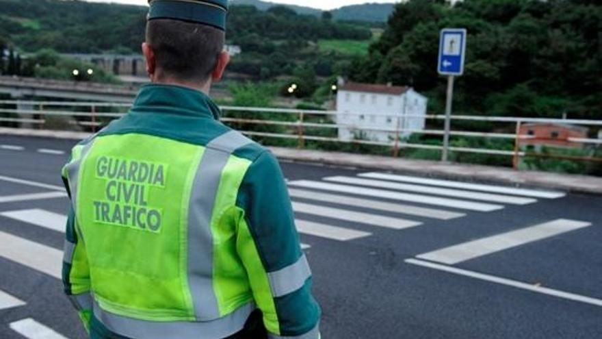 Die Guardia Civil hat eine Autofahrerin überführt, die in Santa Maria Fahrerflucht beging