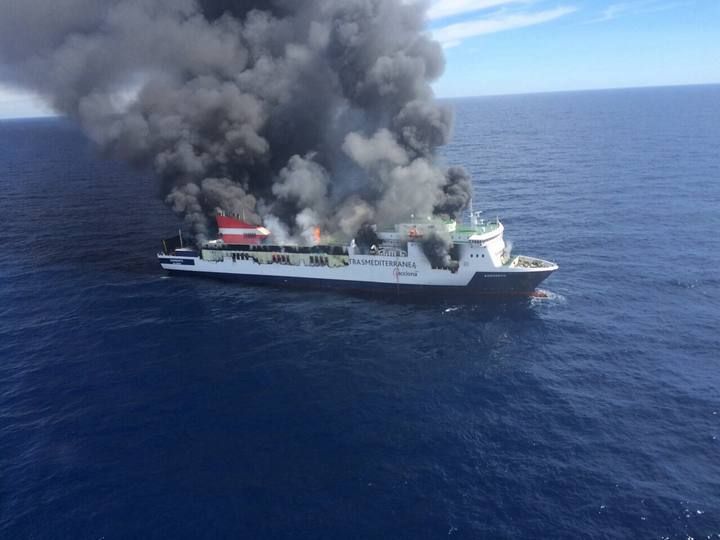 El ferry "Sorrento" se incendia al Suroeste de Mallorca