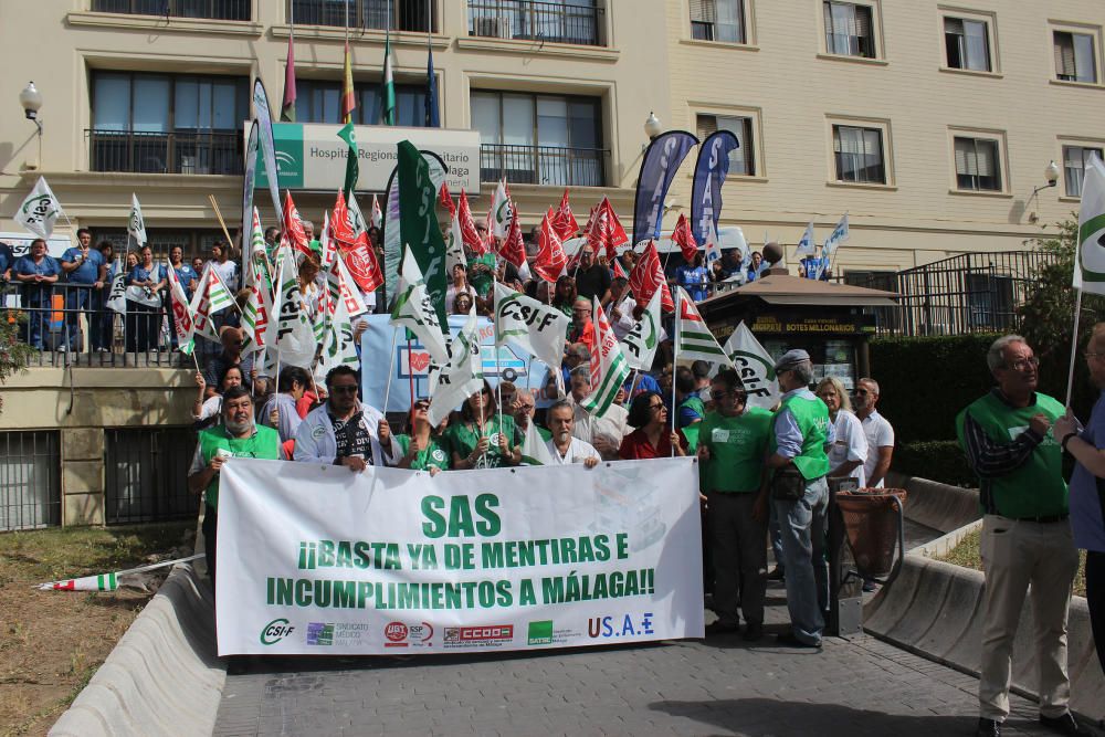 Los sindicatos protestan para pedir más contratos sanitarios para el verano