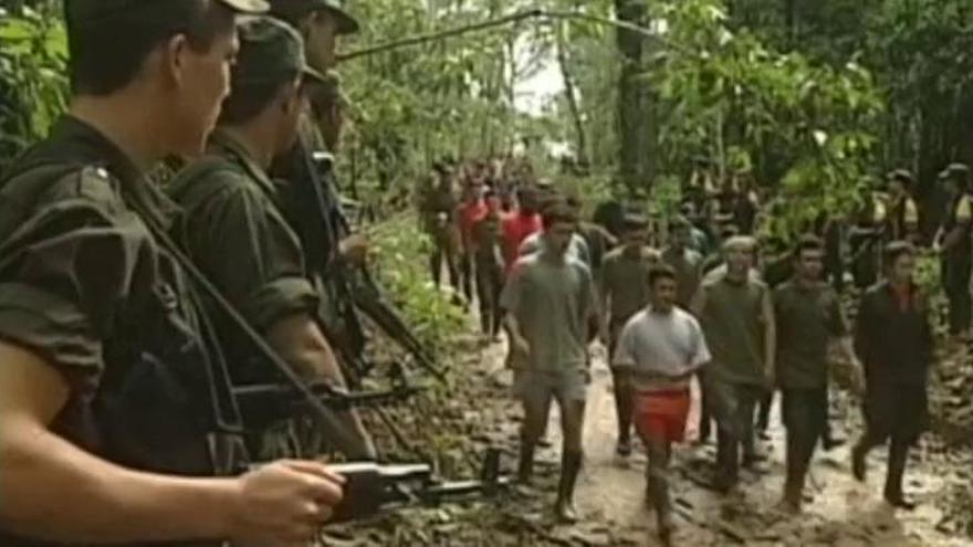 El Gobierno de Colombia y las FARC anuncian el alto al fuego definitivo