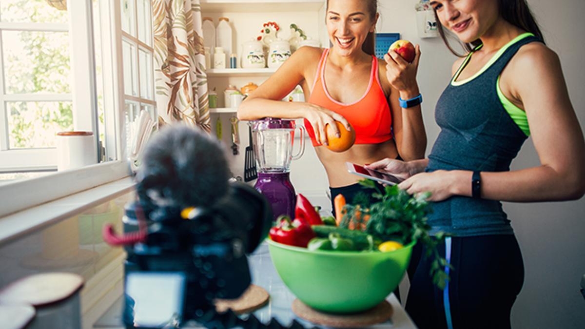 Grabación de un vídeo de cocina para las redes