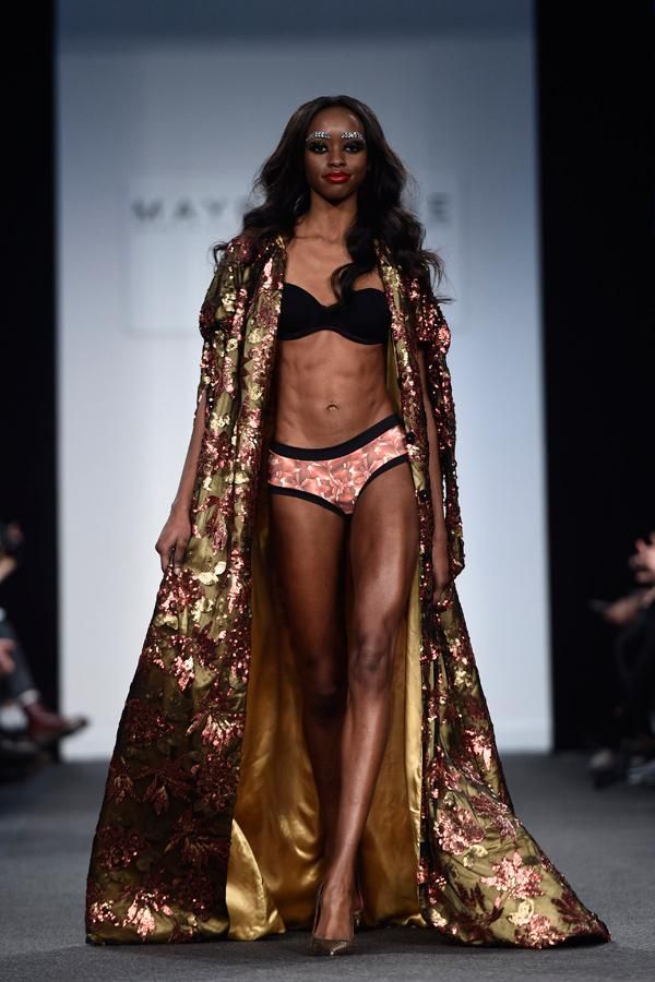 El desfile de maquillaje de Maybelline y Bloomers&Bikini