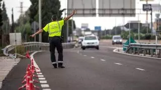 Última hora de la baliza v-16: la DGT confirma la no obligatoriedad tras el cambio de norma del 1 de octubre
